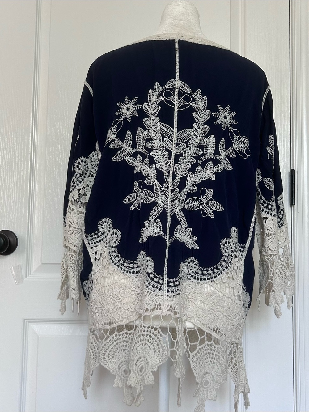 Navy Blue Tunic with Cream Crochet Lace Trim 100% Rayon Boho Size XL - Picture 6 of 9